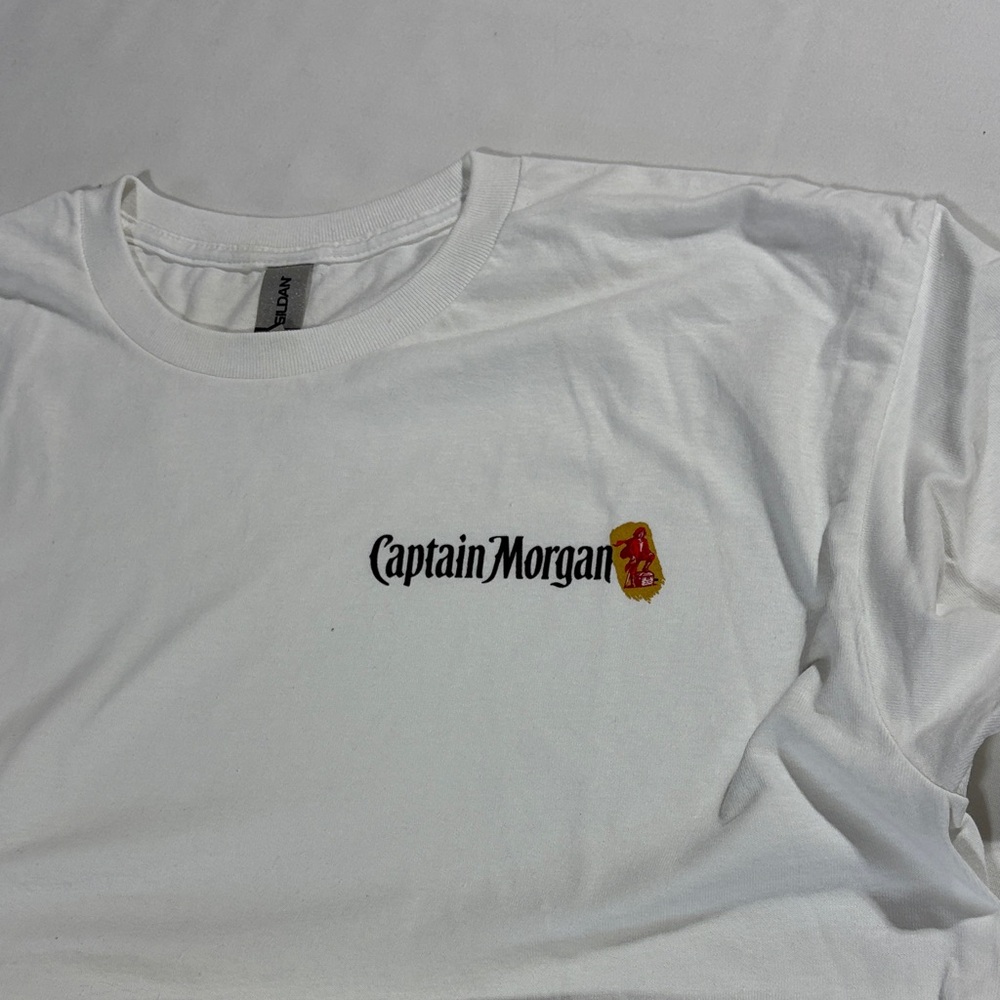 Captain Morgan T-Shirt short sleeve Large New!